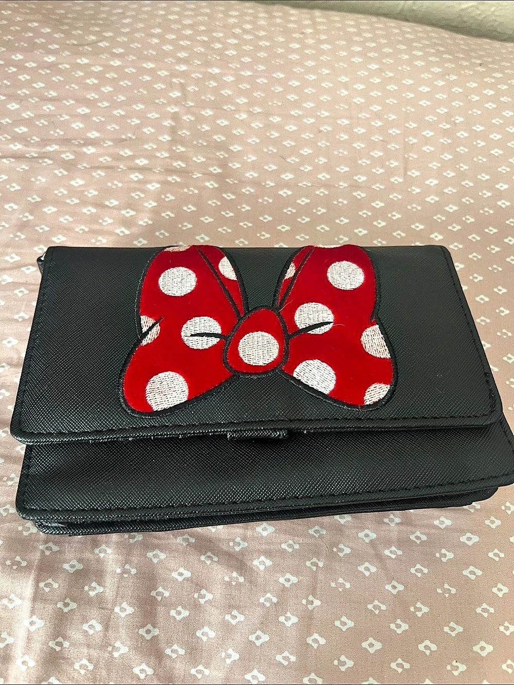 Disney Parks Minnie Mouse Polka Dot Red Bow Wallet Purse